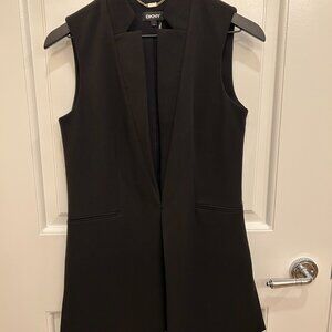NW0T - DKNY Notched-Lapel Sleeveless Blazer
